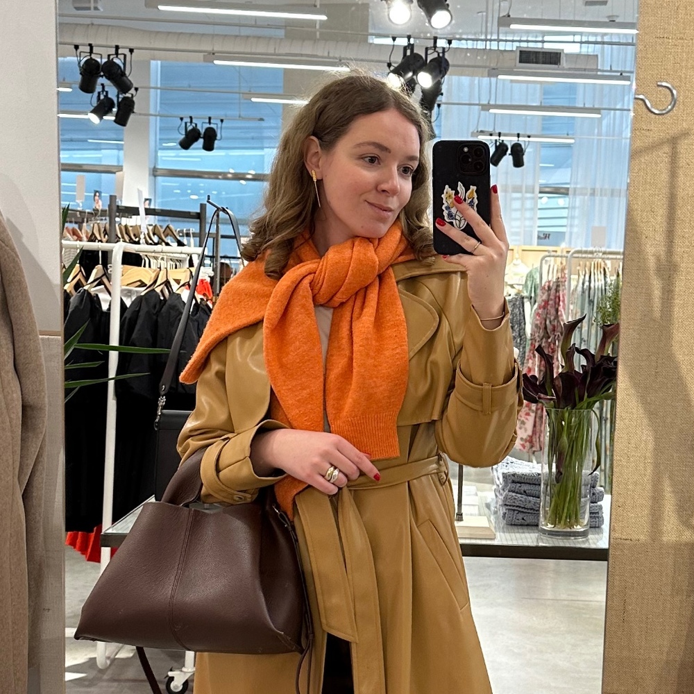 Meet your Posher, Arina